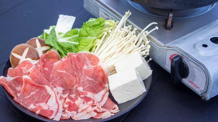 ・【食事】ラム肉、豚肉のどちらかをお選びいただけます