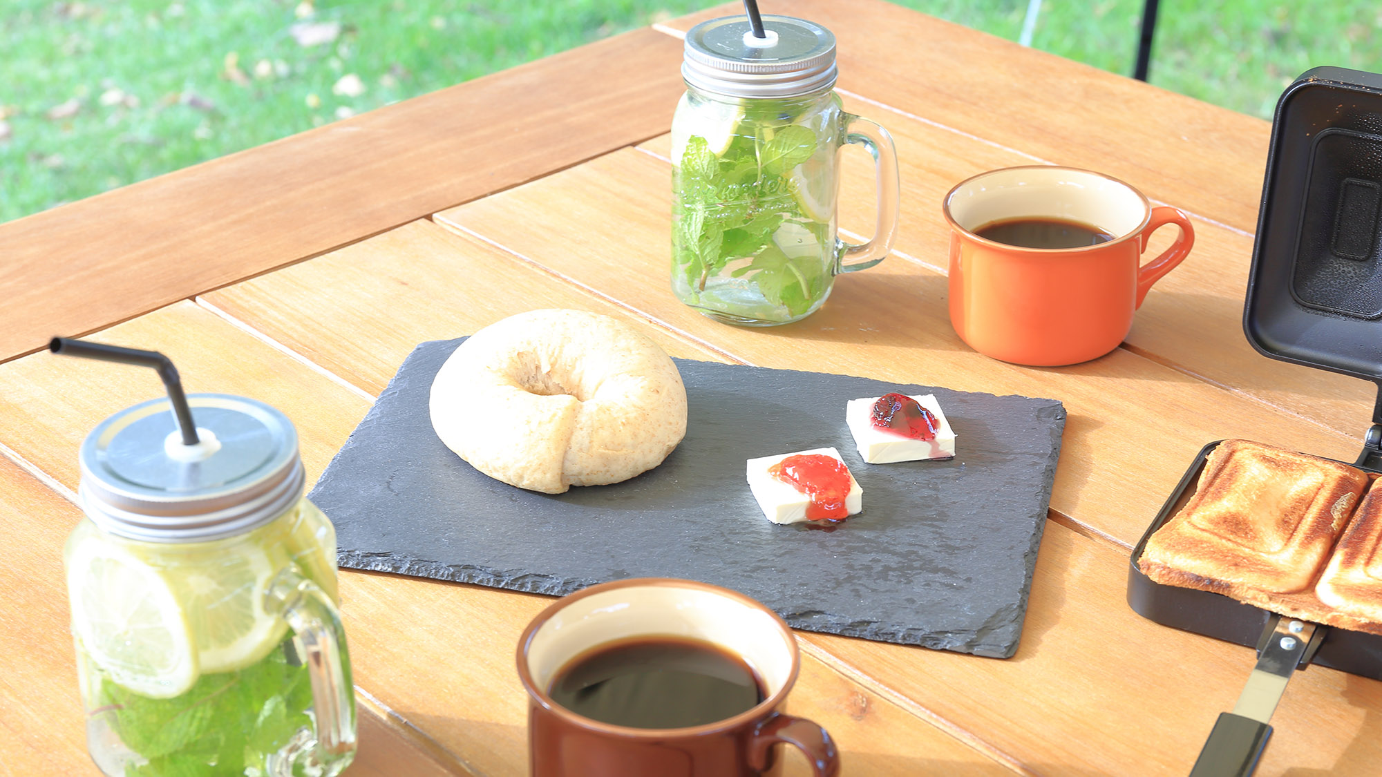 ・【朝食】ベーグルとコーヒーでほっとひと息♪