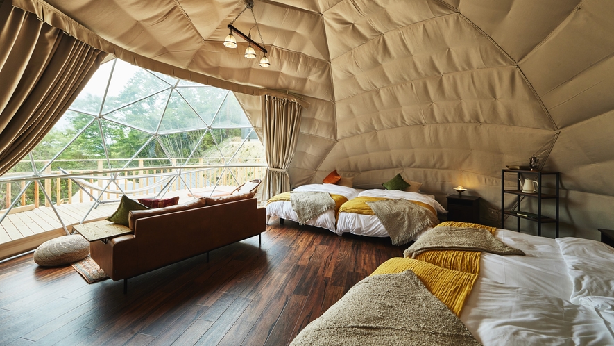 グランピング【ドーム型テント7m】セミダブル4台(最大4名)