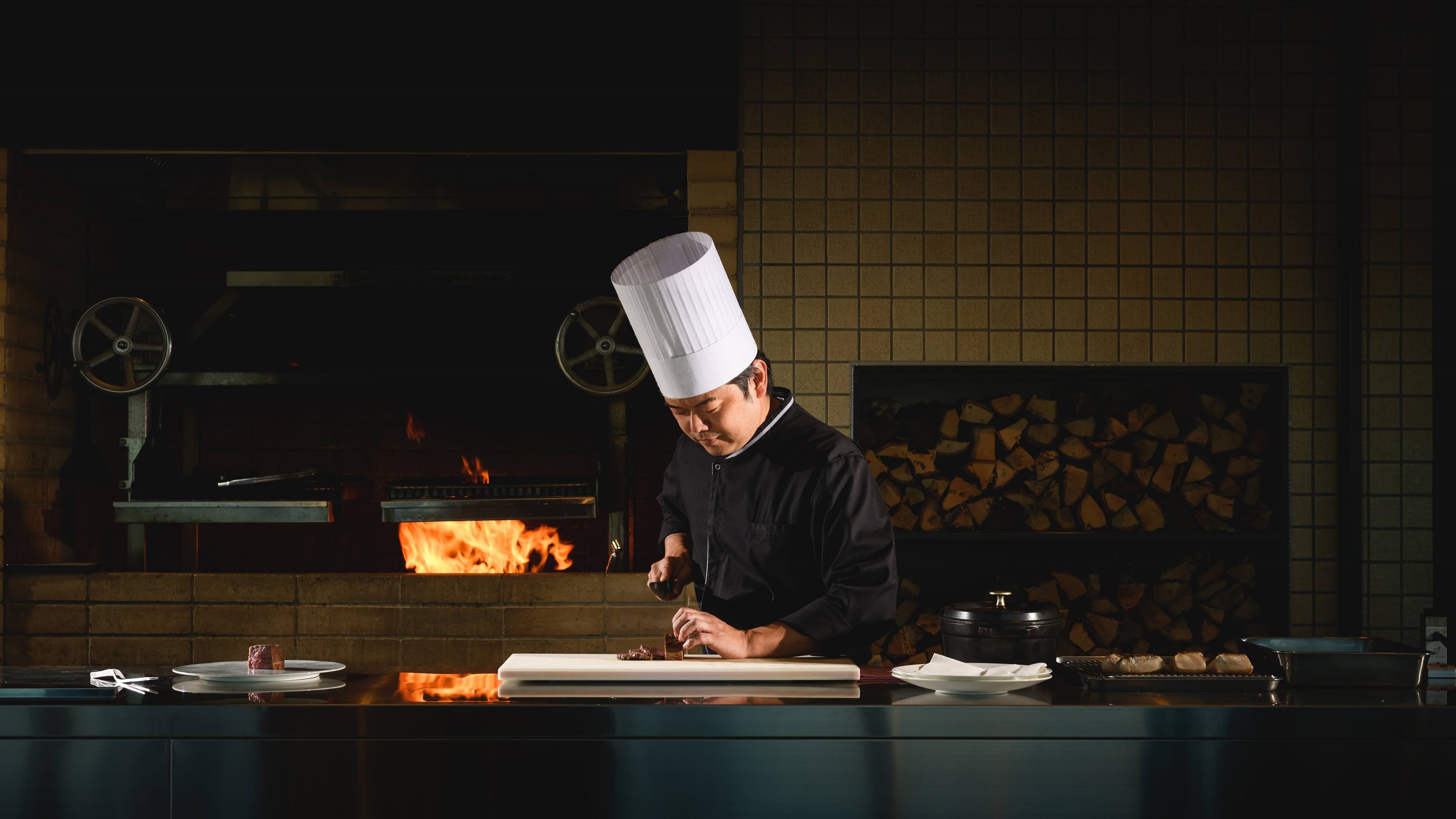 【2食付き】☆直前割☆FLYING HOG GRILLのディナーコース/朝食付き