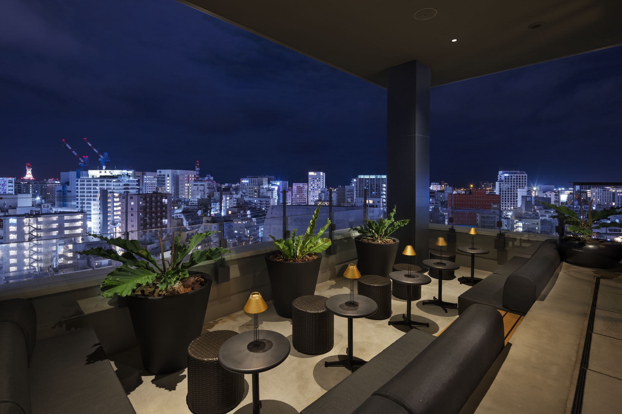【プレミアム】プール・ジャグジー・サウナなどの館内施設も充実！15時イン／12時アウト（朝食付）