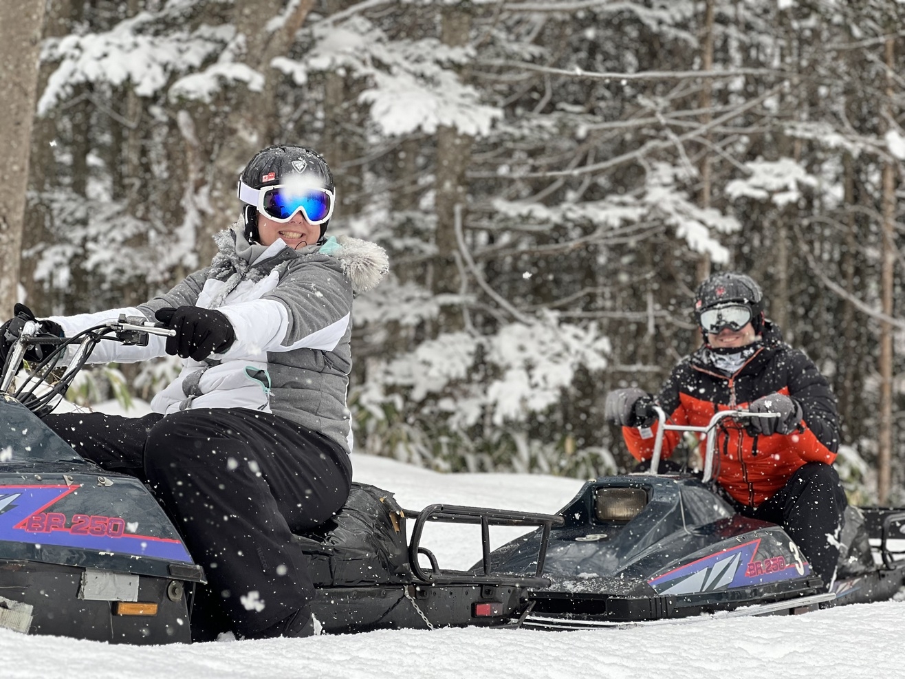 【2食付／スノーモービル（60分）体験付き】北海道の雪原で楽しもう♪（グランピング：スーペリア）
