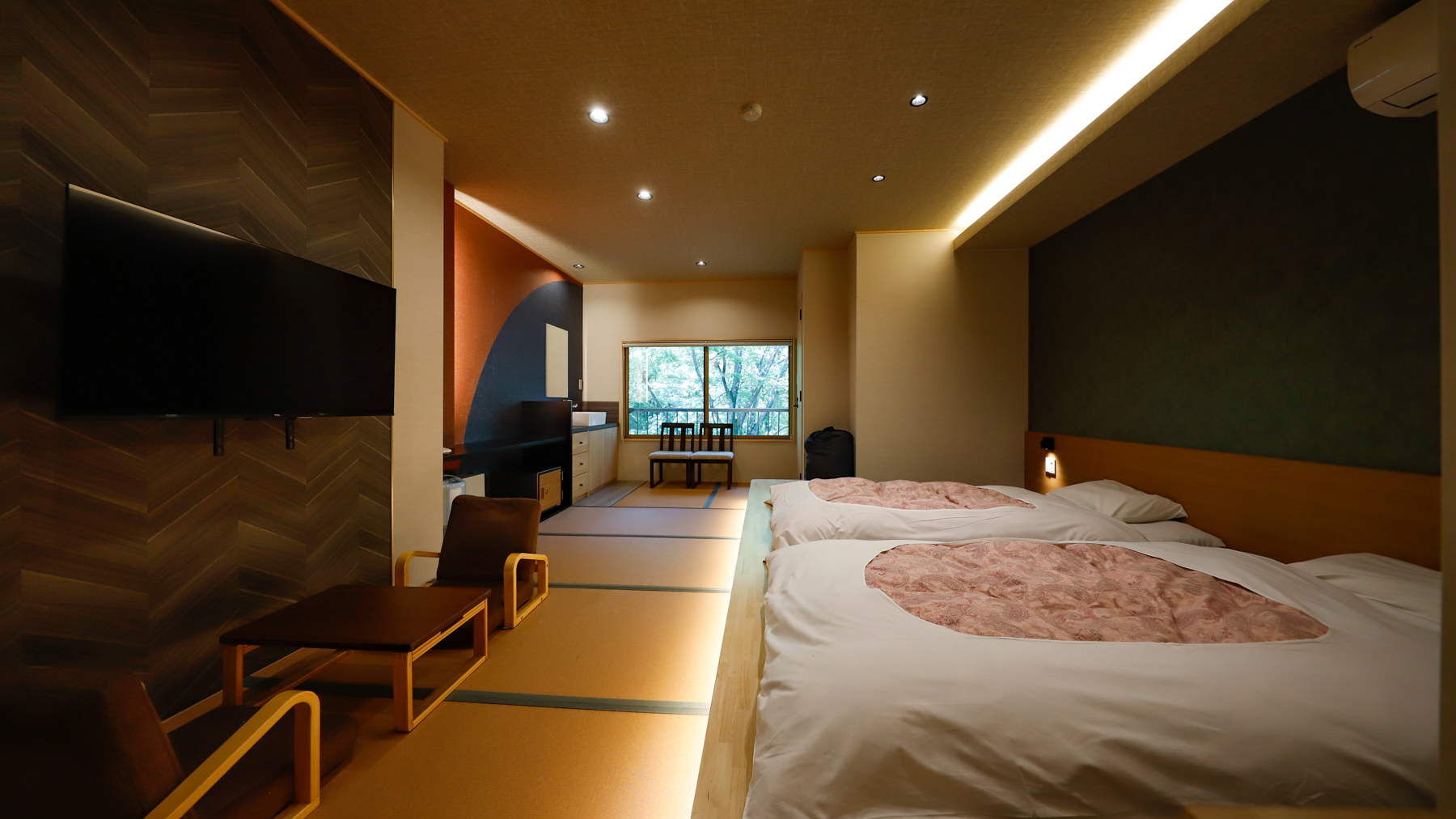 梅の間｜＜本館＞和モダンコンパクト｜山側ビュー【2023年改装】