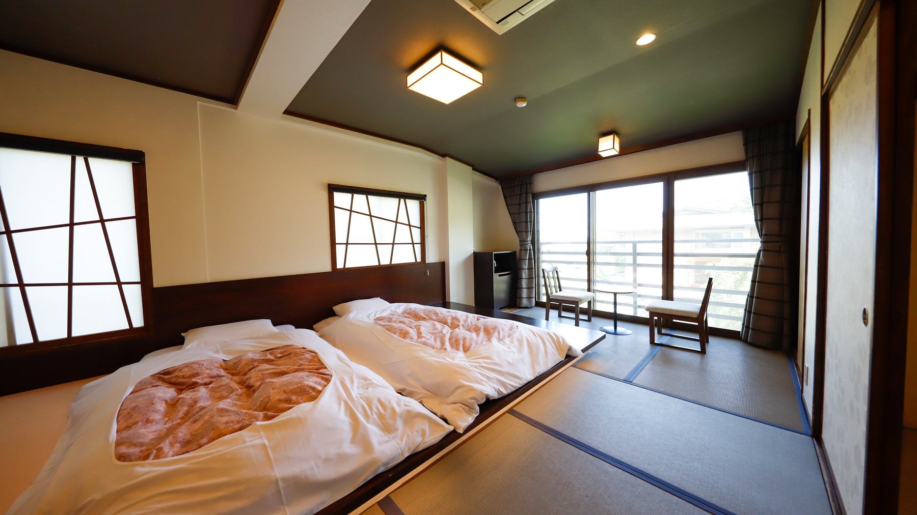 ＜本館／特別室＞芙蓉の間（和室三間）｜小上がり＋10帖＋3帖