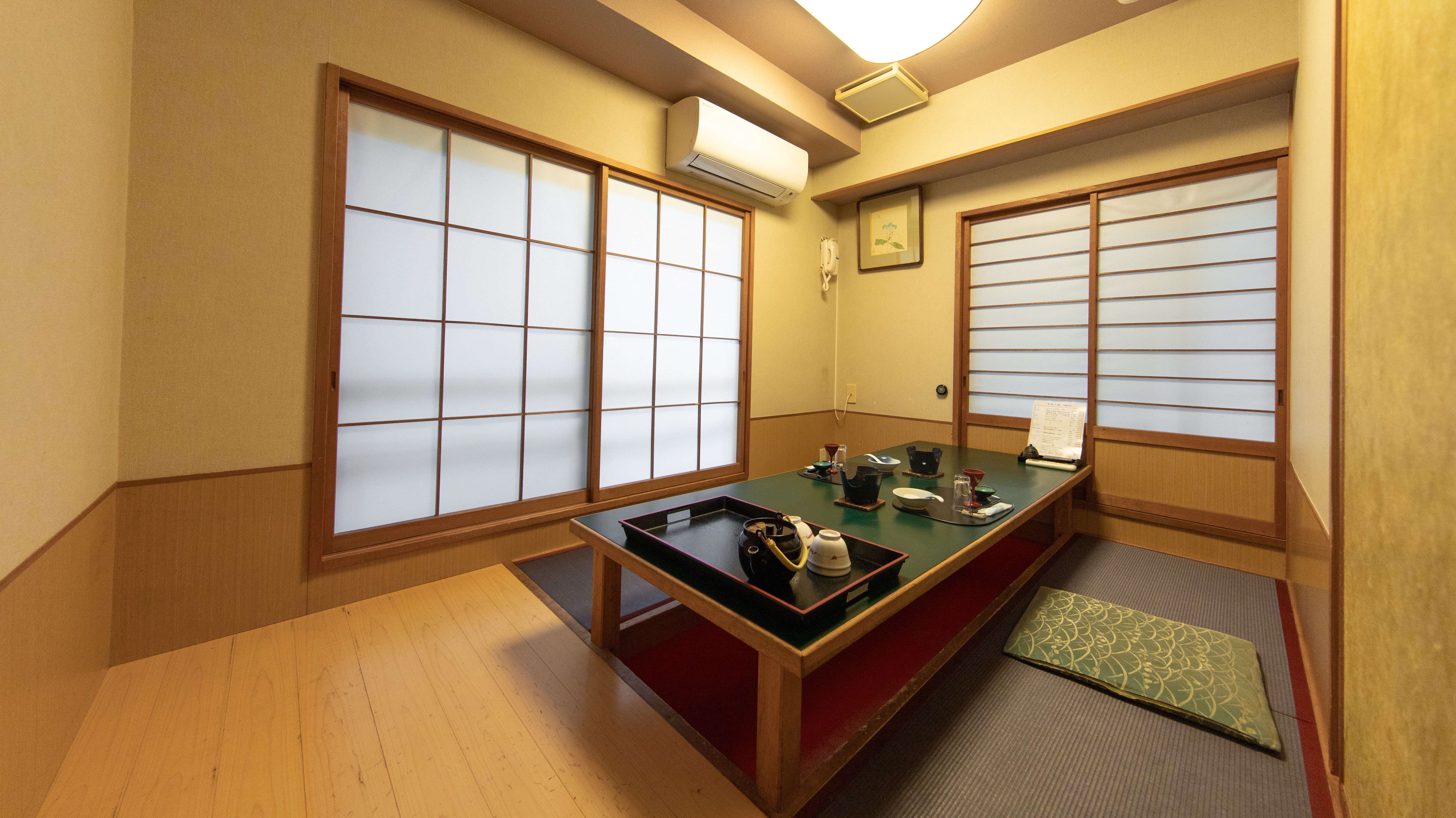 個室食事処一例