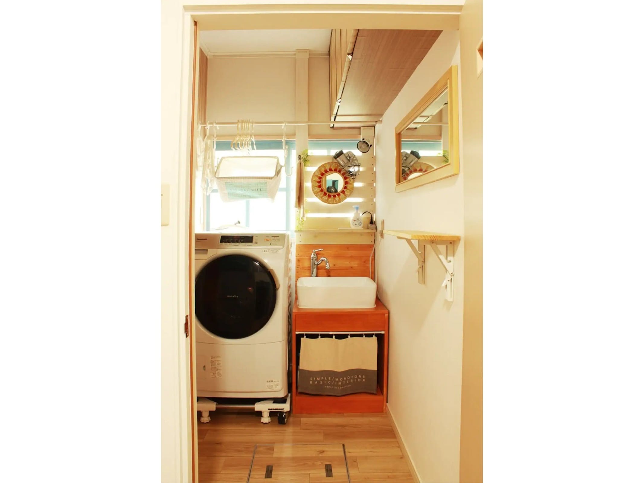 洗濯乾燥機、洗剤もご自由にお使いください。