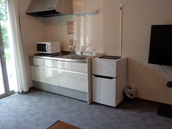 冷蔵冷凍庫、電子レンジを完備しておりますのでご自由にお使いください。