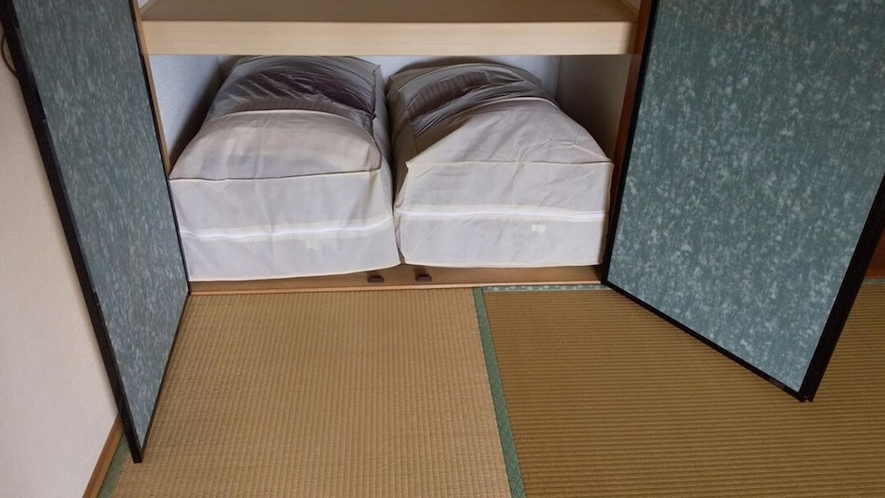 和室にはシングルサイズの布団・マットを用意しています。