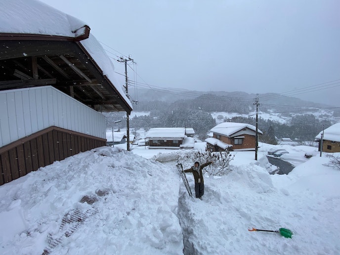 冬のカヤノヒュッテ。多いときは1m以上積もります。