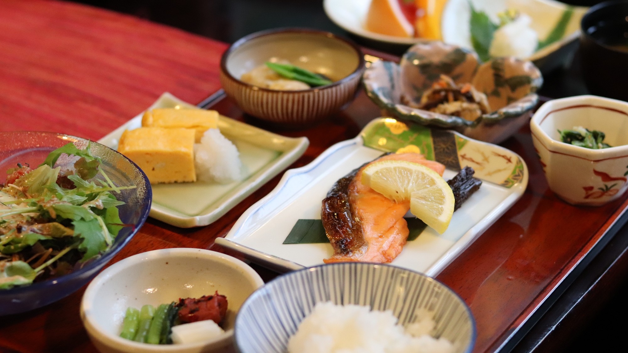 【1泊朝食付】地域食材を使った和食膳◆旅の拠点・出張にも