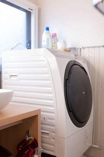 温水使用可能乾燥機付き洗濯機完備