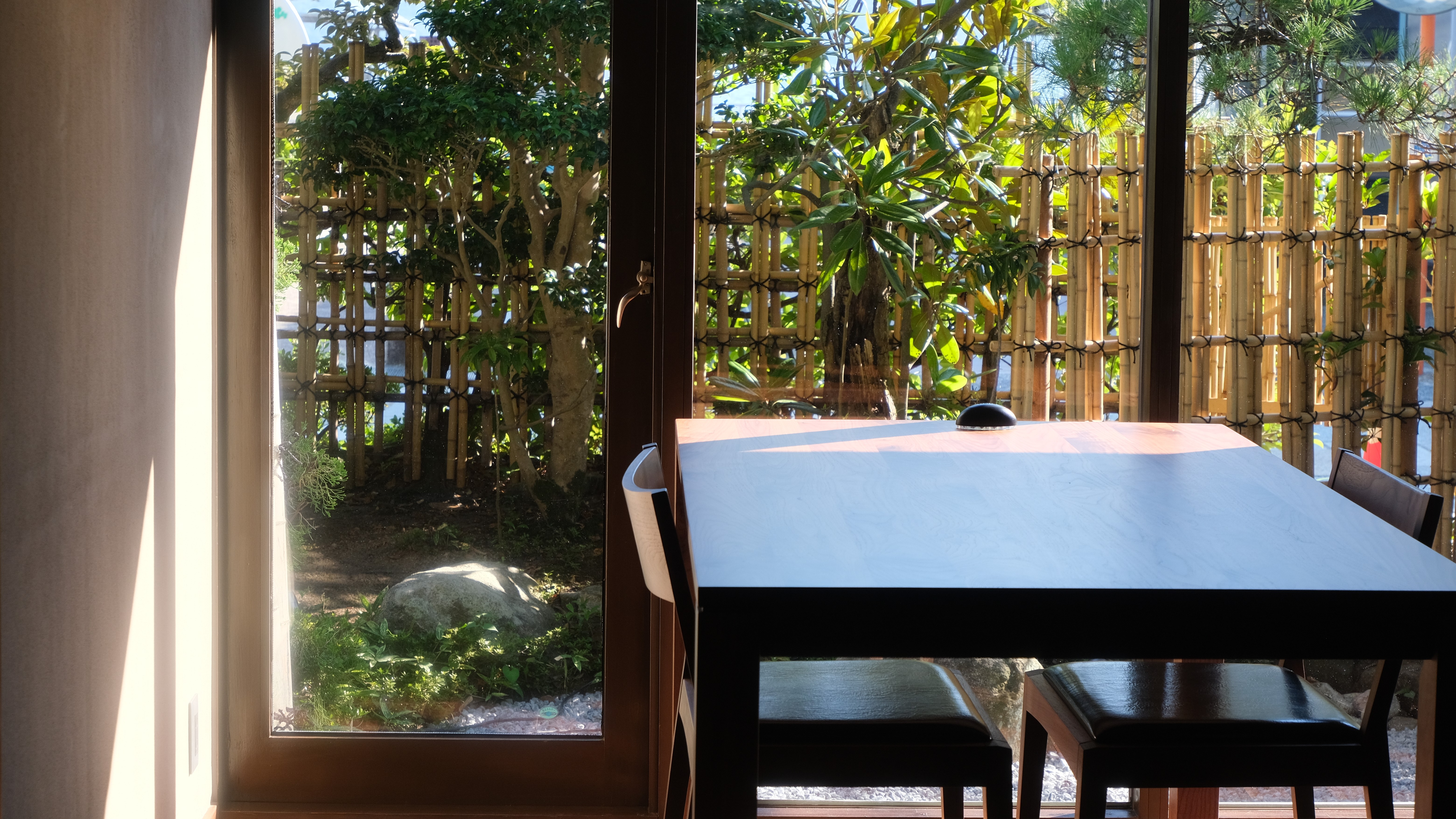 【お食事処「泰山木」】2025年夏に新設した4組限定のダイニングでゆったりとした食事時間を。