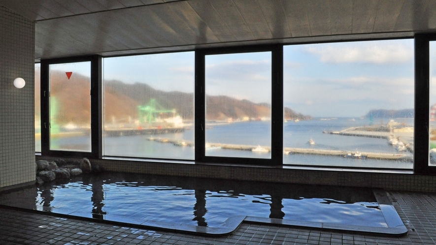 【展望大浴場】釜石湾が一望できる眺めの良い大浴場です。