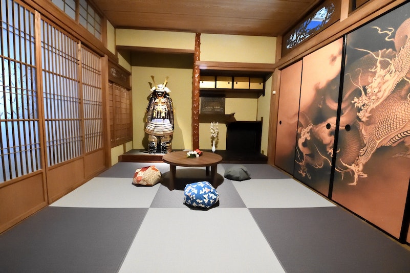 寝室2(手前に2段ベッド)