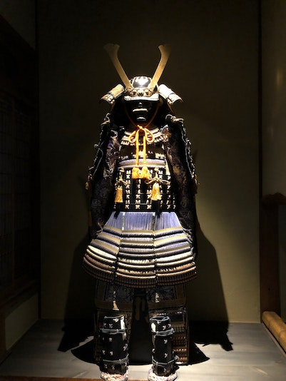 本物の鎧(ライトアップします)