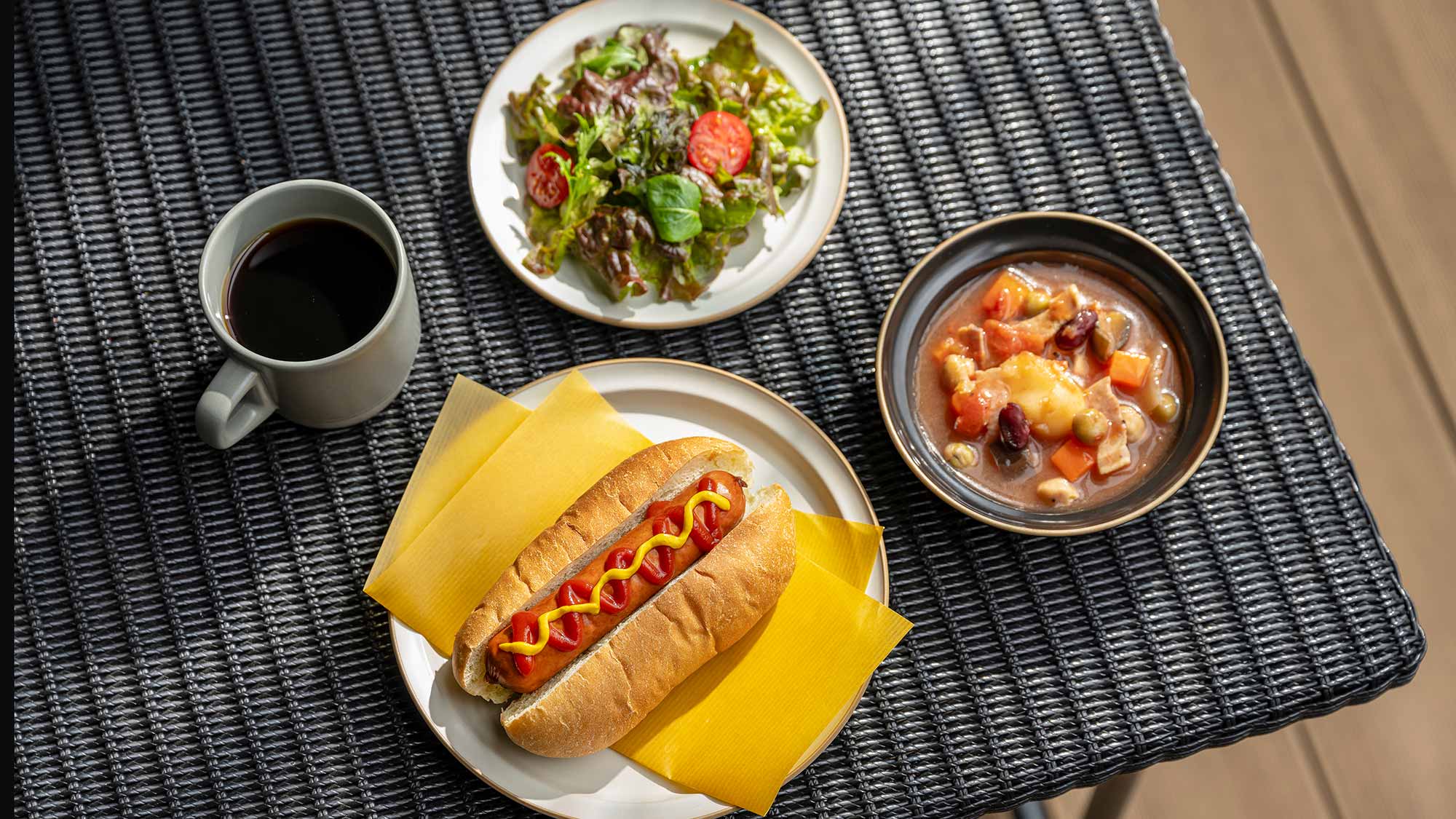 【洋朝食】ホットドッグとミネストローネの洋朝食