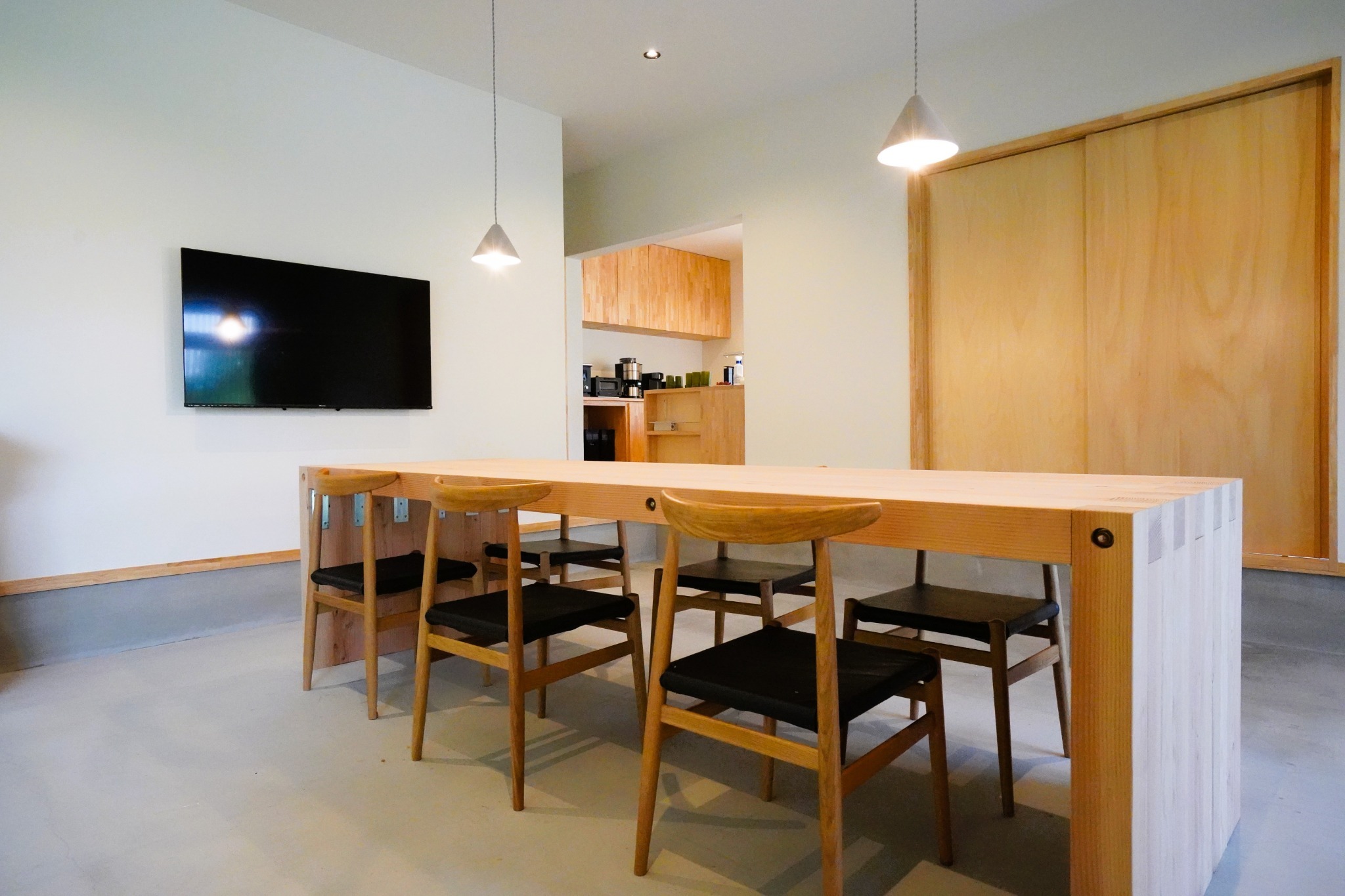 土間を活かしたダイニング