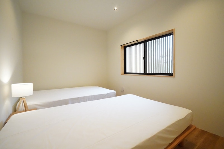 寝室※ベッドはセミダブルサイズです