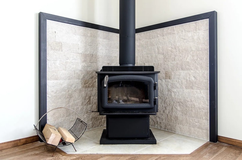 暖炉(現在修理中)