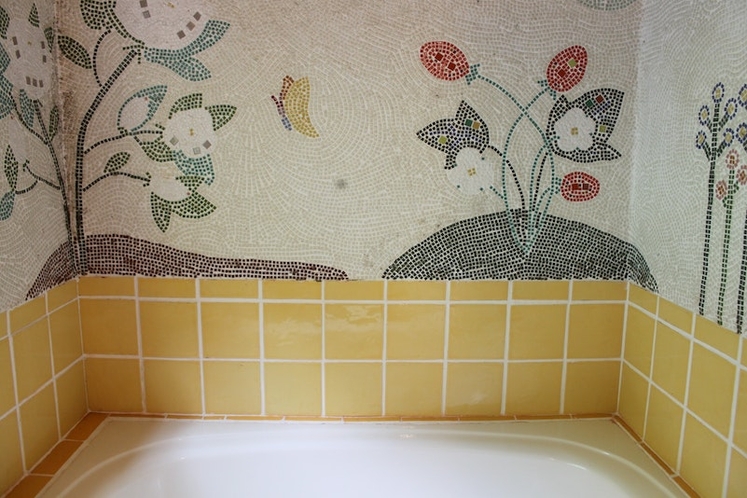 ワイルドストロベリーの浴室