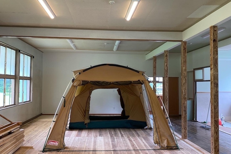 室内常設用テントです。室内宿泊時にご使用ください。