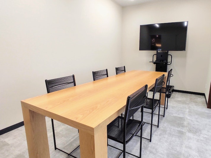 滞在中は併設の会議室も半額でご利用いただけます。