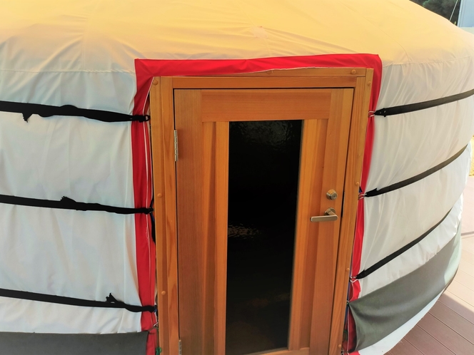 テント入口