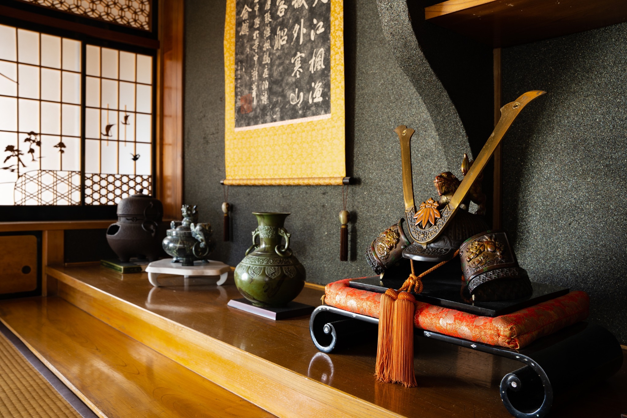 ※飾られている物にはお手を触れないようにお願い致します。