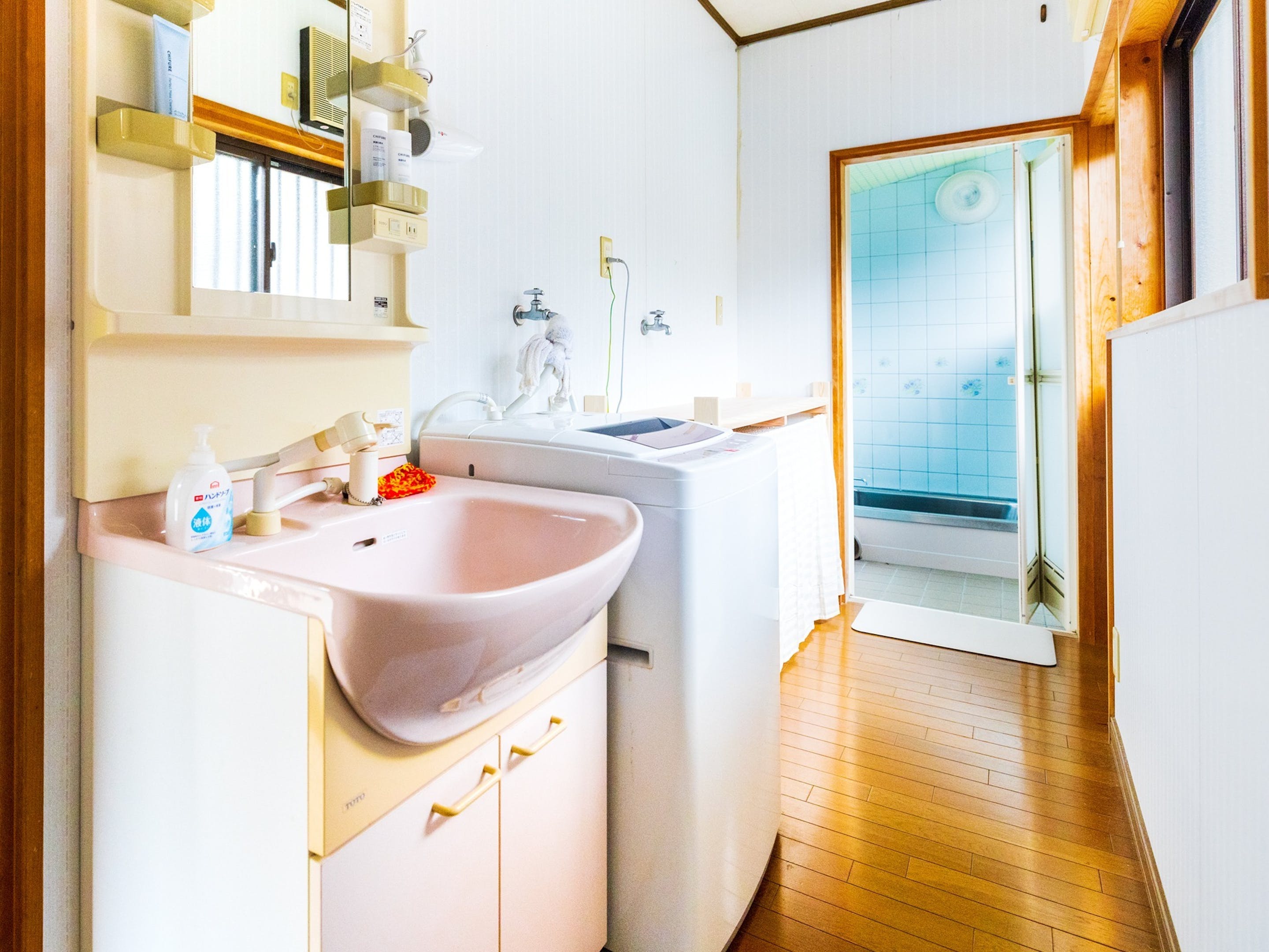 洗濯機と洗面所共用)