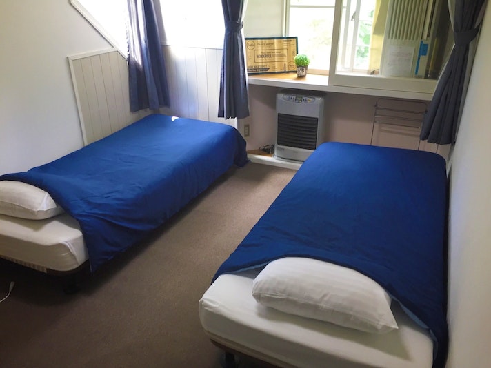 ツインのお部屋になります。