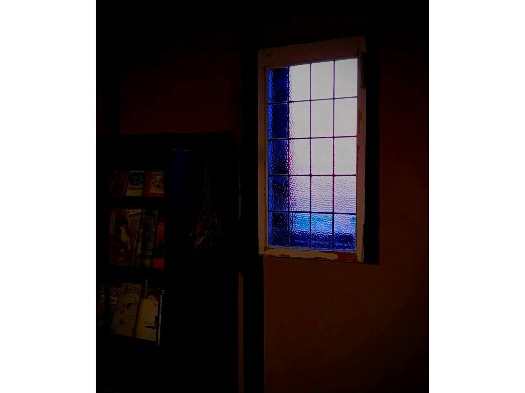 1階西側窓のステンドグラス