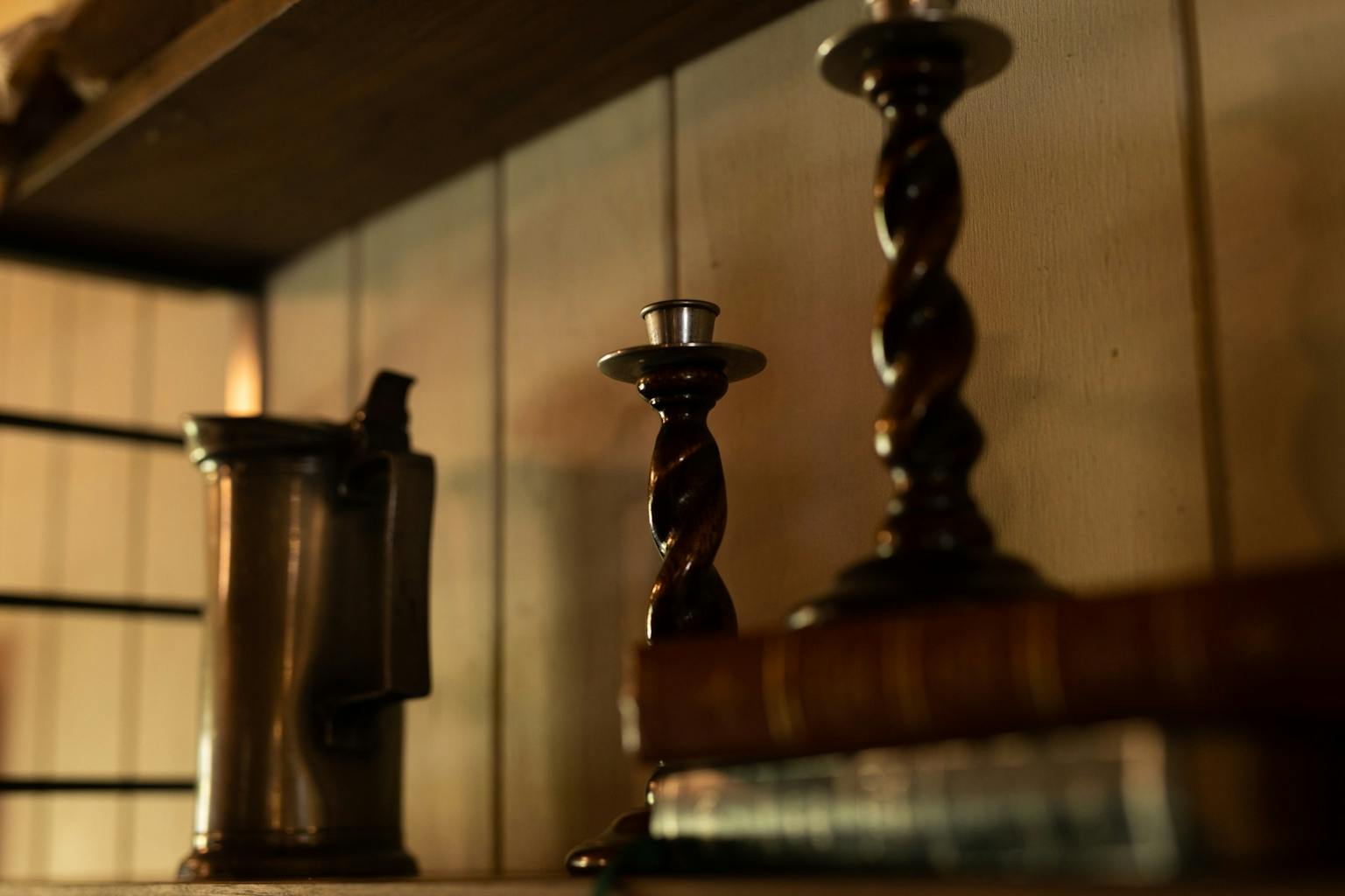 Flori　こだわりアンティークの調度品