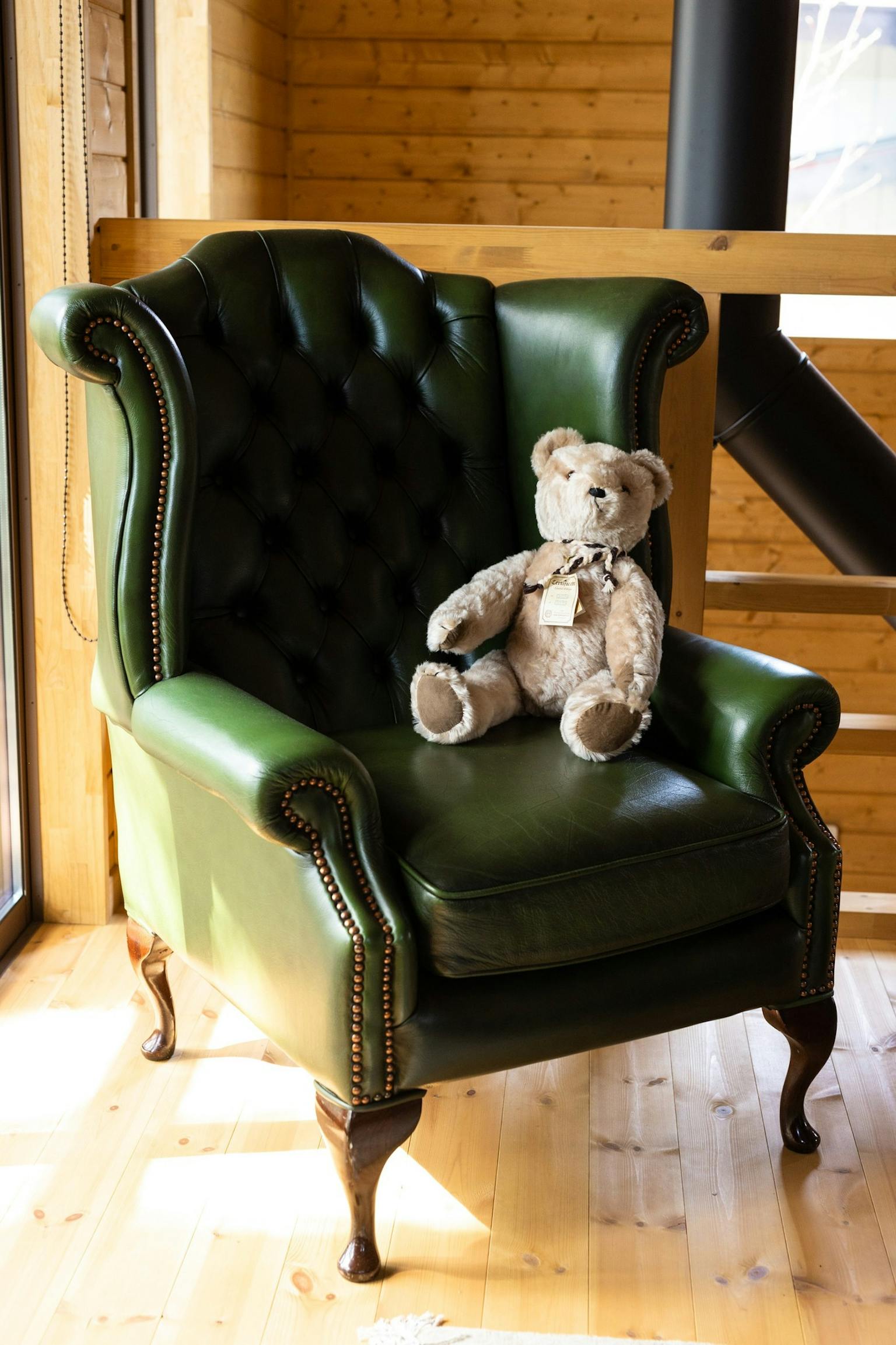 ２階　リビングのアンティークチェア