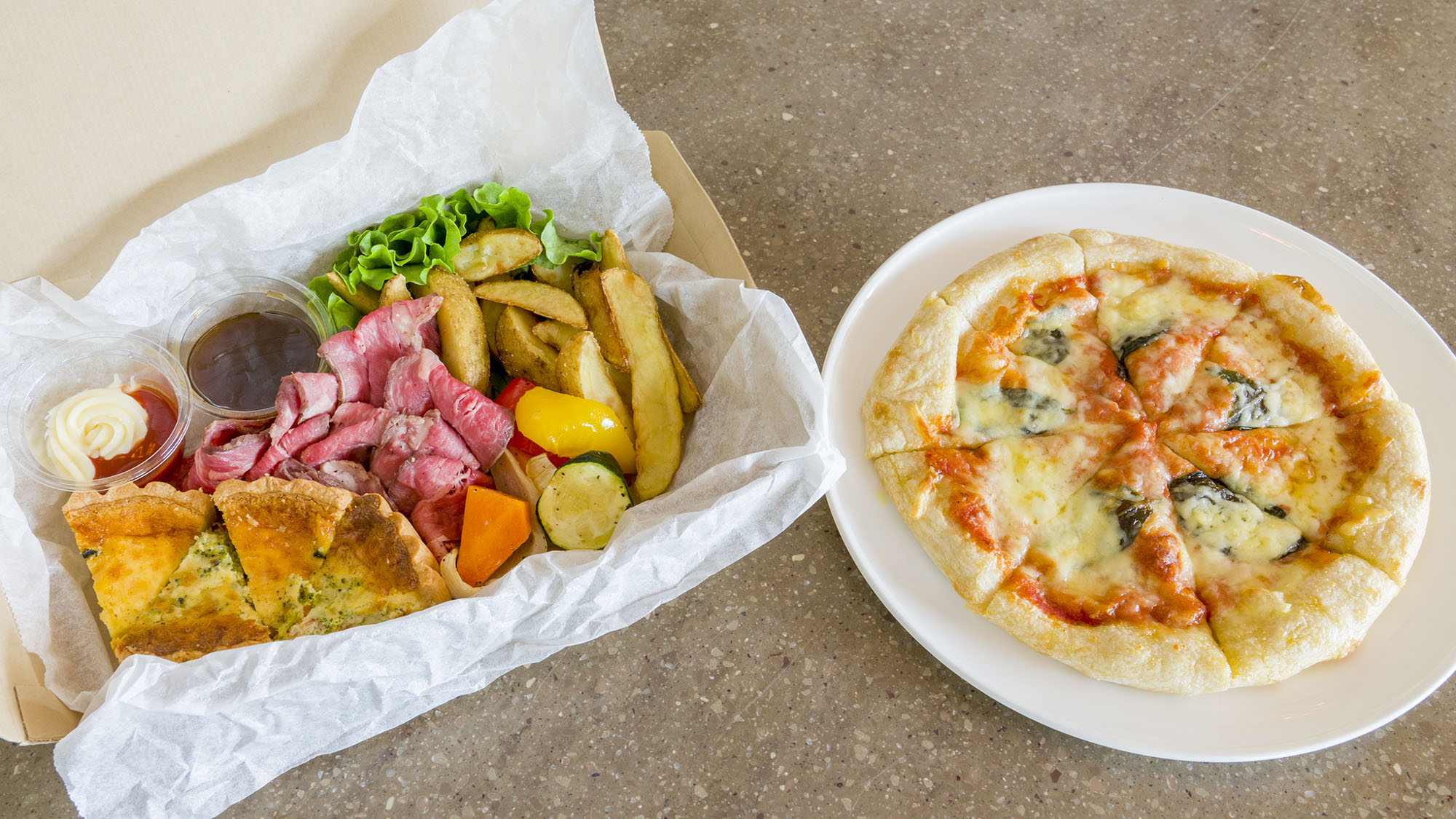【お食事】楽天市場人気店「ビストロやま」のピザ＆キッシュとグリル野菜