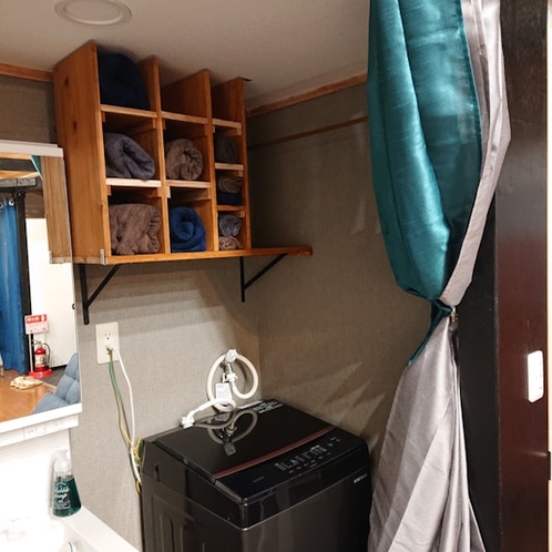 タオルラック、洗濯機