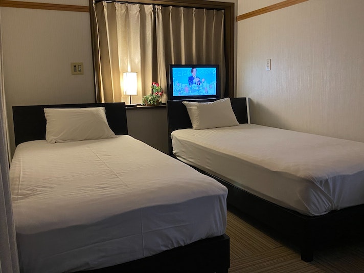 シングルベット2台 ベランダあり