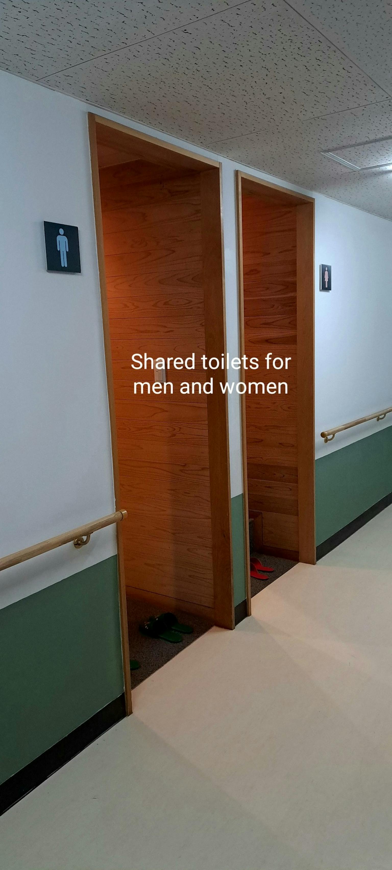 男女別共用トイレ