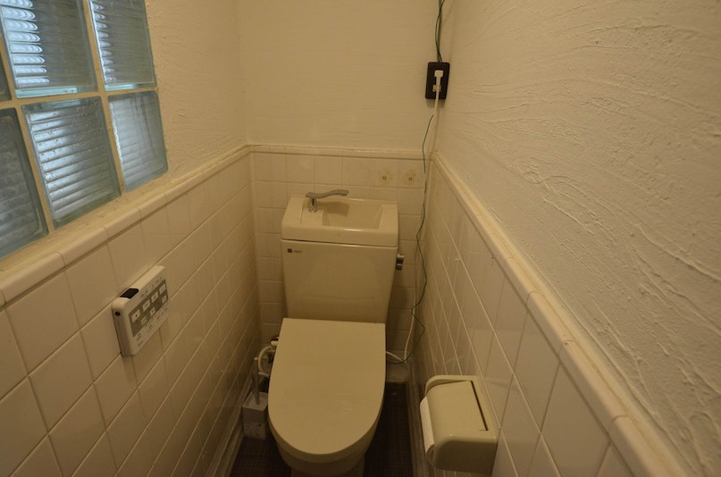 ウォシュレット付きトイレ