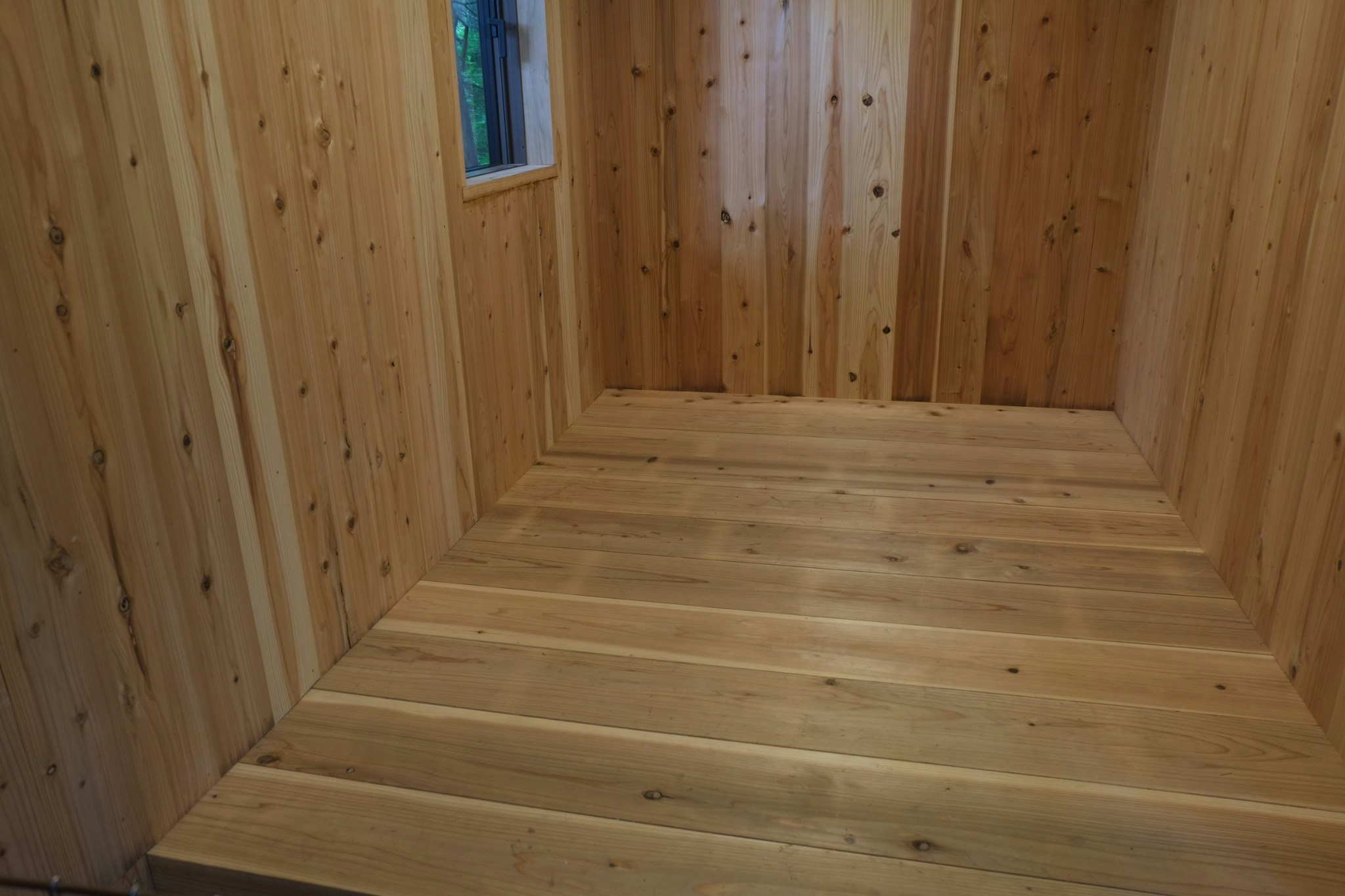 ちょっとしたホットヨガも（常温&rarr;38℃ヨガ&rarr;80℃サウナ）