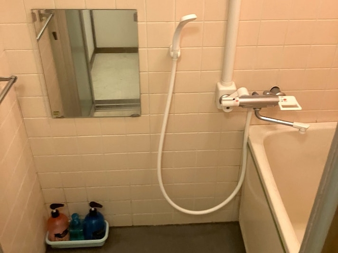 ・【201・浴室】浴室にはシャンプー・リンス・ボディソープをご用意しております