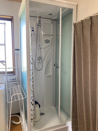 シャワールームのみです