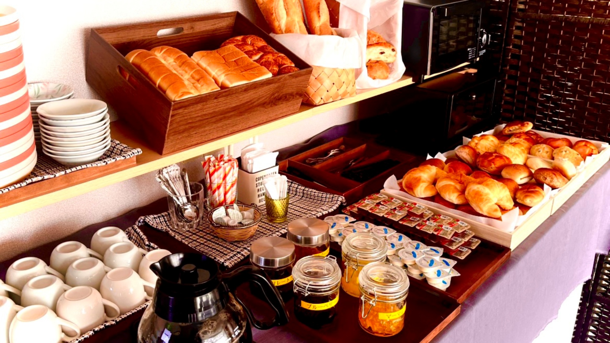 *【朝食】香ばしいパンとコーヒーで心温まる朝を。