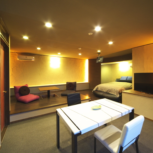 Opened in April 2013, guest room with open-air bath "Tenjin"