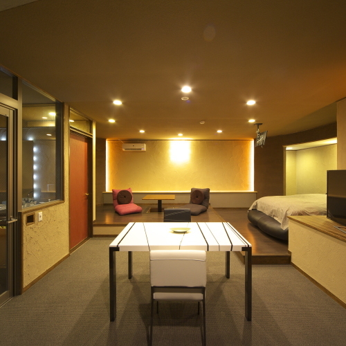 Opened in April 2013, guest room with open-air bath "Tenjin"