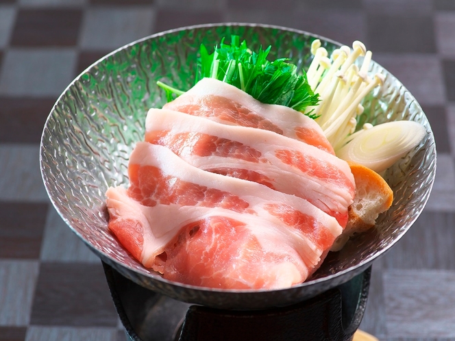 お夕食：富士桜ポーク鍋（一例）