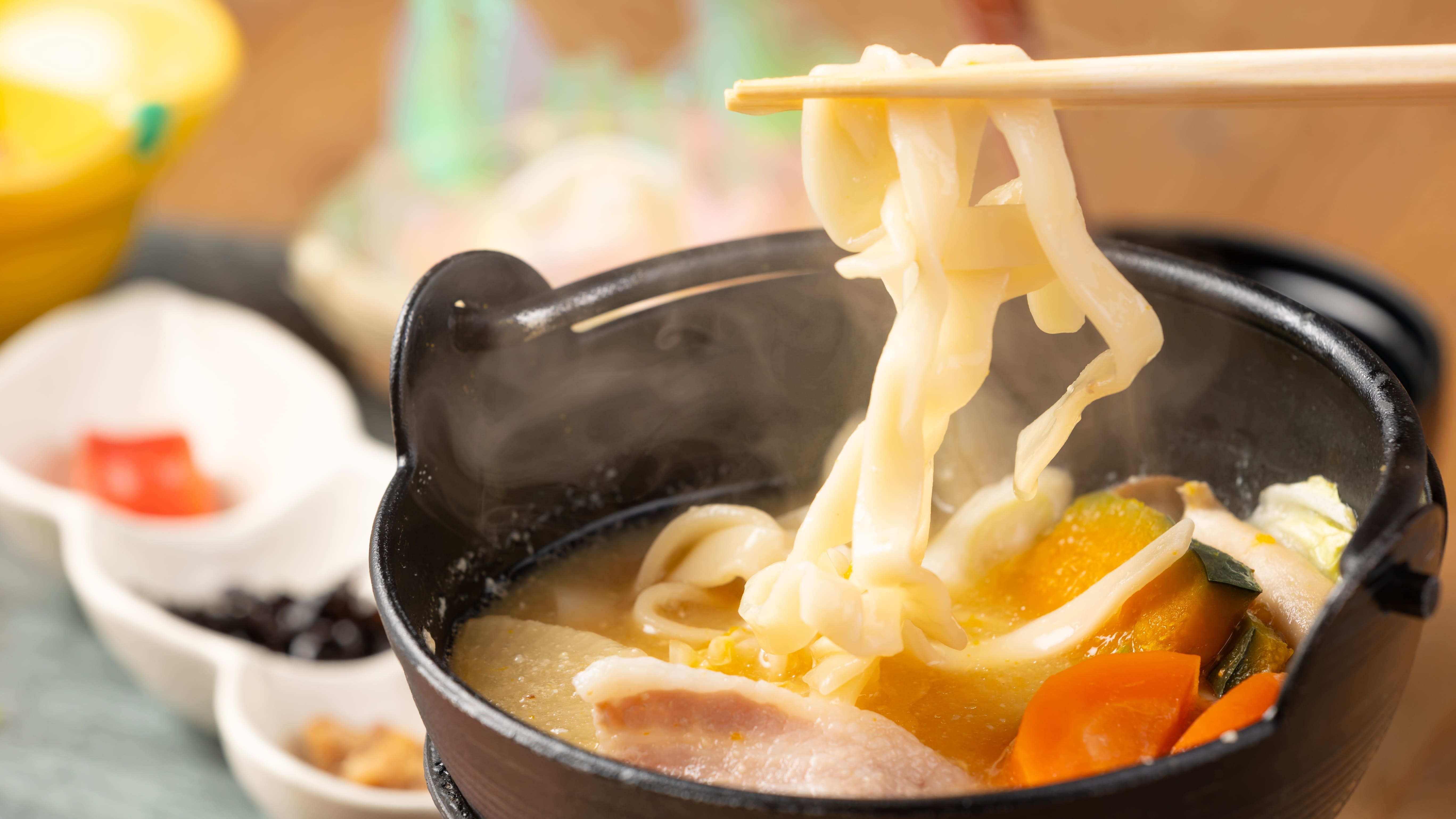 朝食には山梨名物ほうとうを御提供致します。