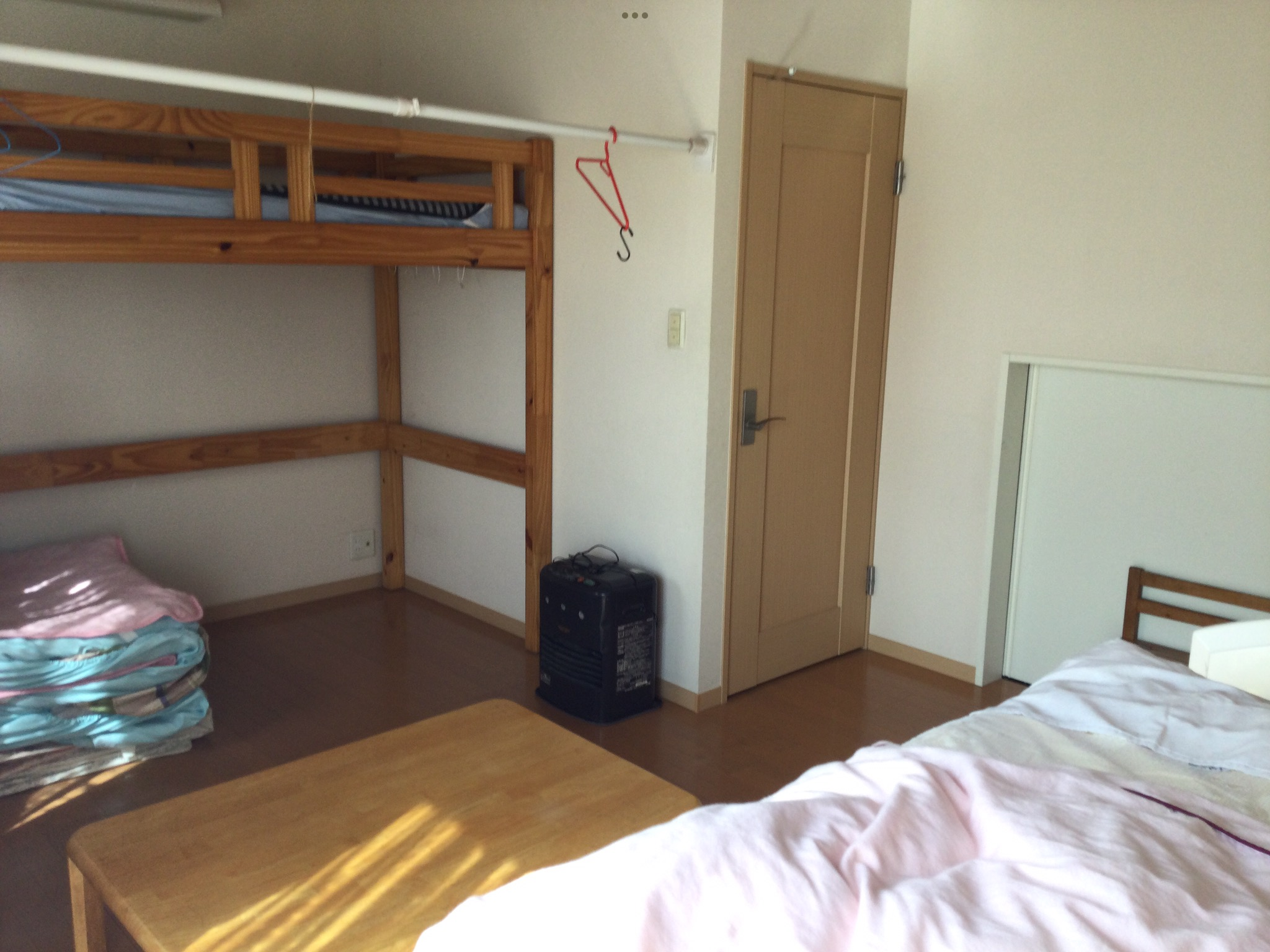 一戸建内の個室 room in  house 
