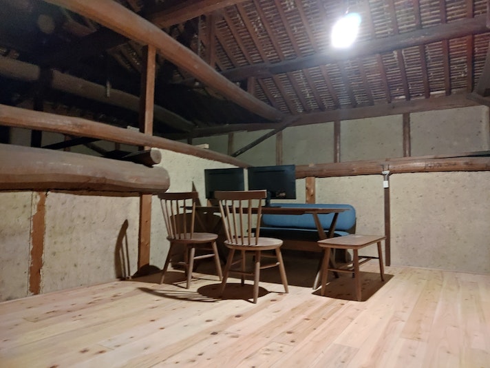 コワーキングスペース 小屋裏