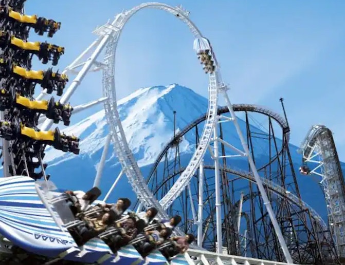 お車で７分ほどです！富士急ハイランド！日本を代表するアトラクションがお楽しみいただけます！