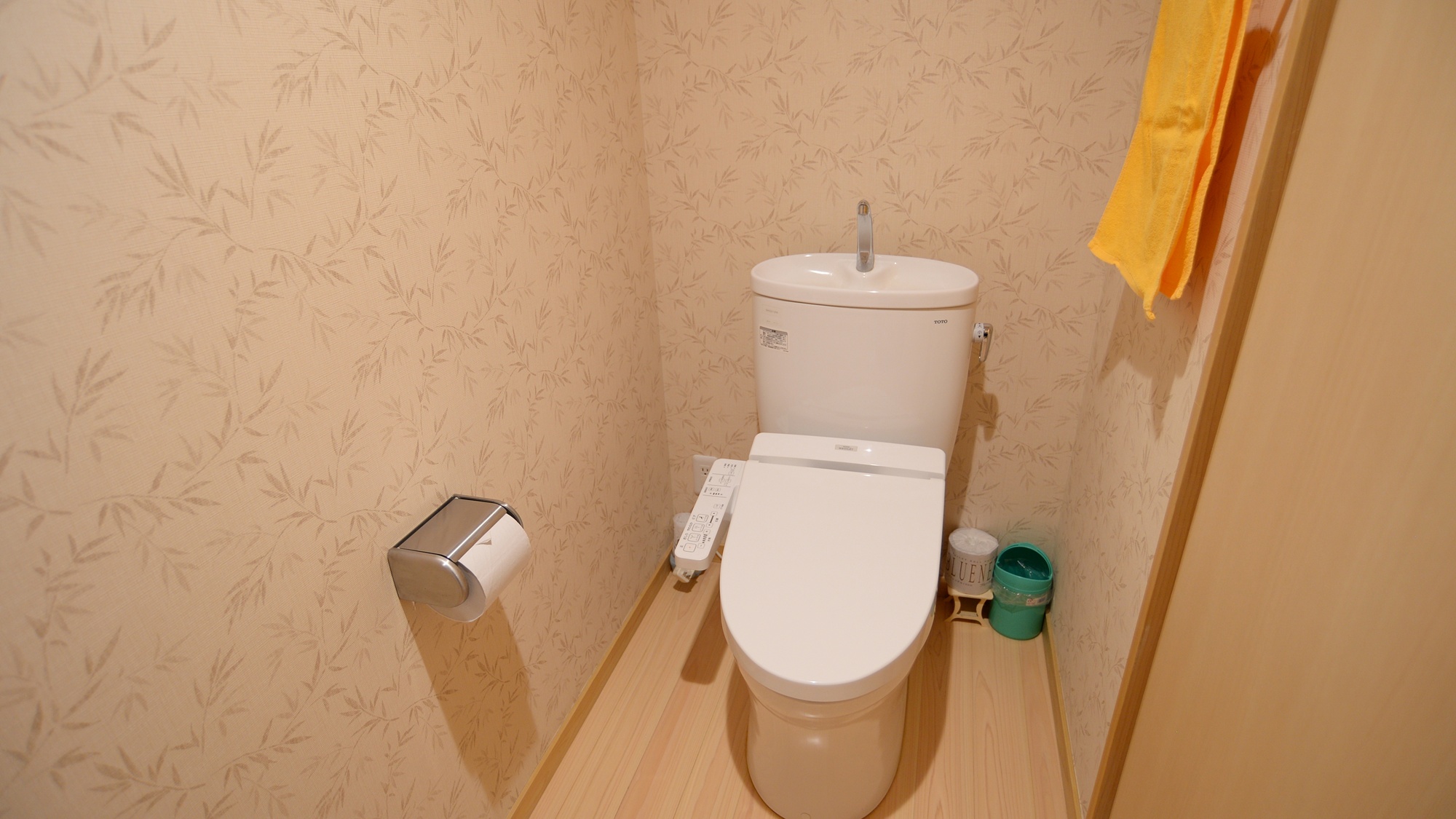 *和室10畳（トイレ）